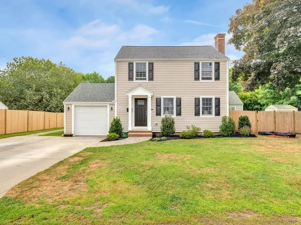21 Sagamore Rd, Arlington, MA 02476