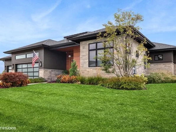 440 Golden Bear Court St, Joseph, MI 49085