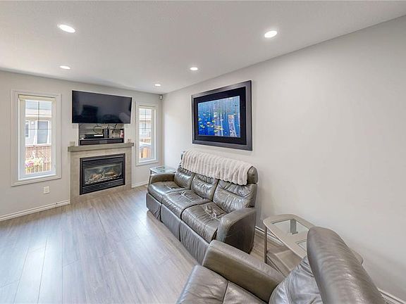 4th image of UNIT 134-4100 Sandhill CRESCENT
