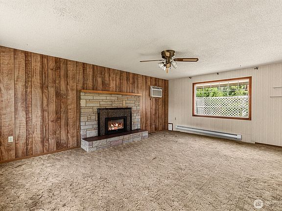 3rd image of 826 Pine Street