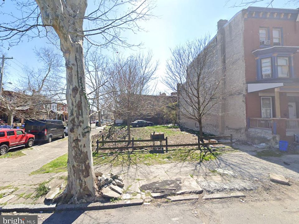 2nd image of 1326 W Pike St
