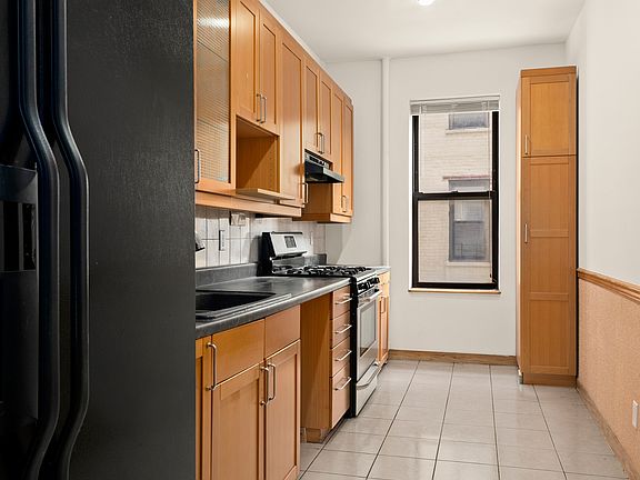 4th image of 8735 Bay Pkwy #260