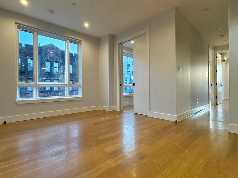557 Midwood St #3A — Photo 9