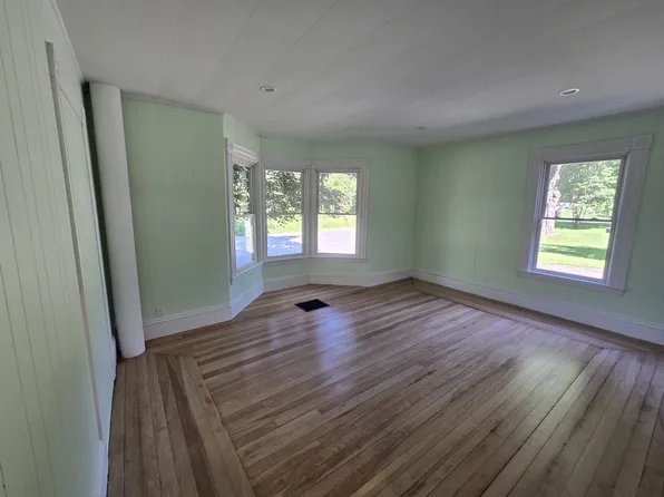 5 Fairview Ave #2, Dover Foxcroft, ME 04426
