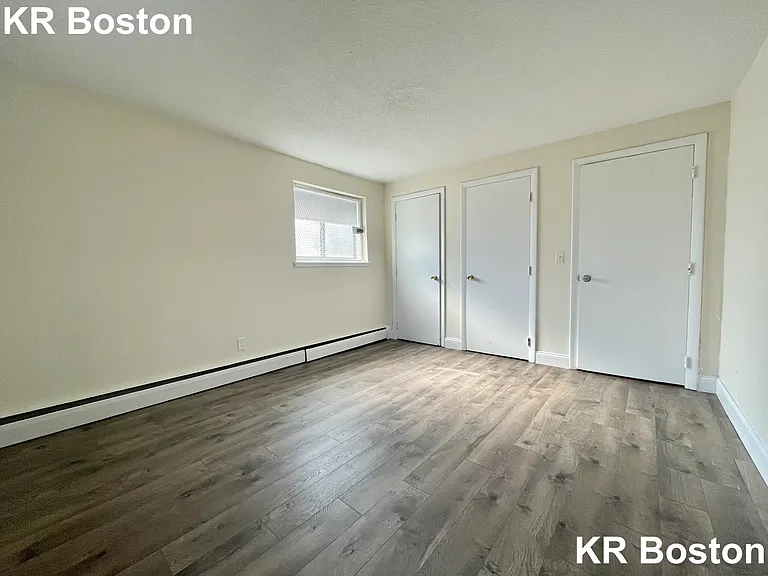 Dustin St — Photo 8