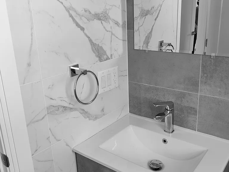 211 N 5th St #A — Photo 9