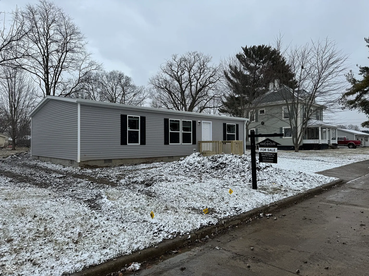 1806 Michigan St photo 1