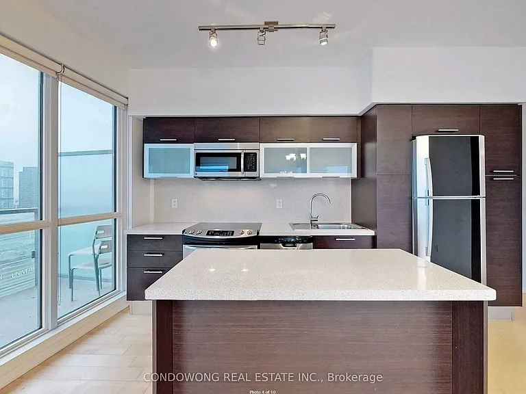 386 Yonge St #2802 — Photo 2