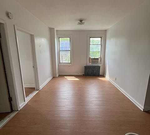 2nd image of 57 Taft Ave APT 2