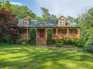 10 Gleason Rd, West Milford, NJ 07421