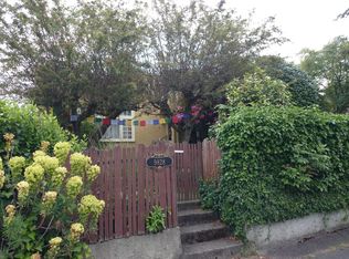 9828 62nd Ave S, Seattle, WA 98118