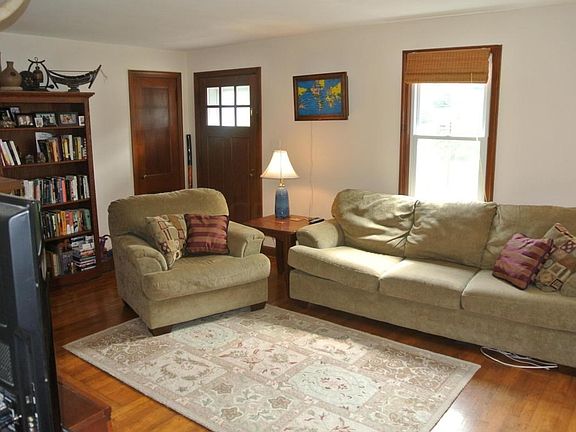2nd image of 1617 North St