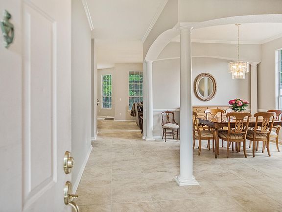 2nd image of 221 Springwood Ln