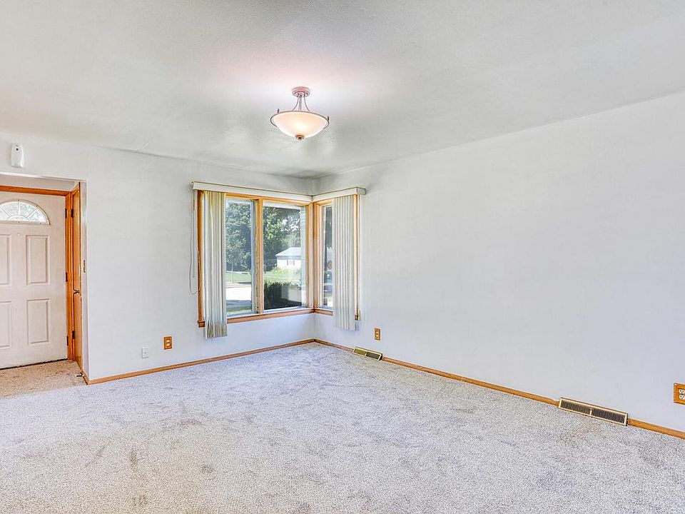 4832 S 22nd Pl, Milwaukee, WI 53221 MLS 1806946 Zillow