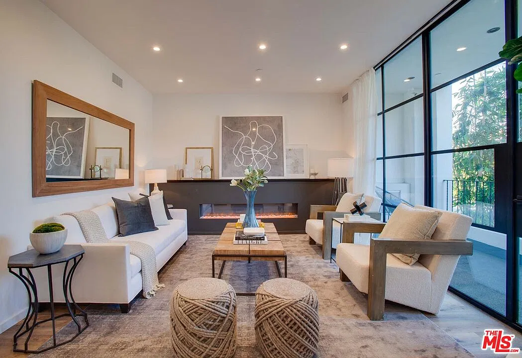 4 bed, 4.0 bath, $6,795 — Photo 1