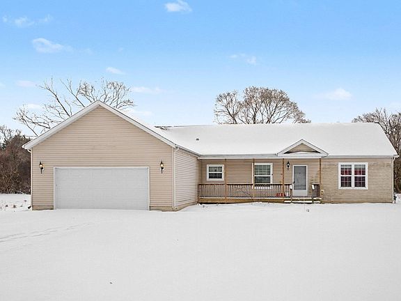 3rd image of 26200 Leland Rd