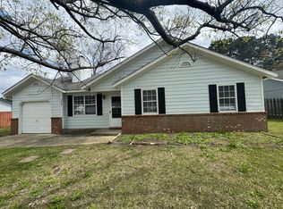 2903 Norbrick St, Midway Park, NC 28544