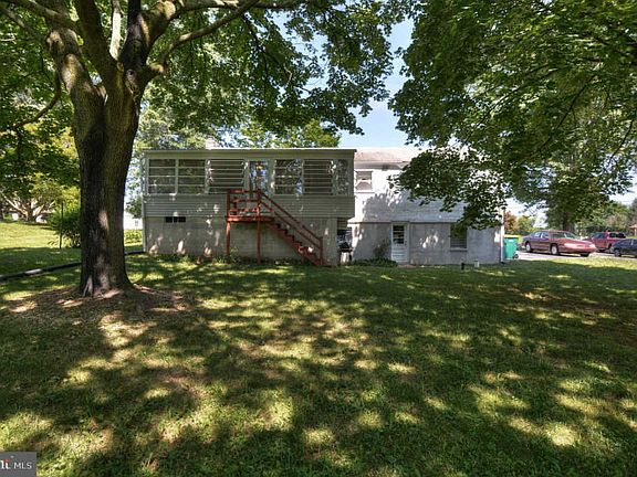 5th image of 1344 S Keim St
