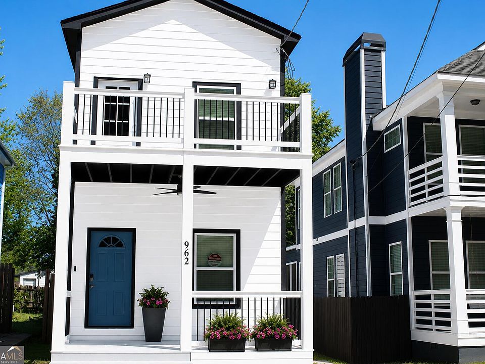1st image of 962 Welch St SW