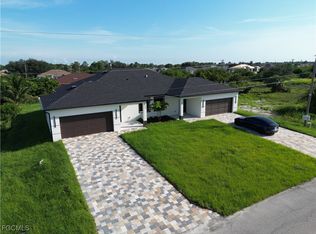 133/135 Pennfield St, Lehigh Acres, FL 33974