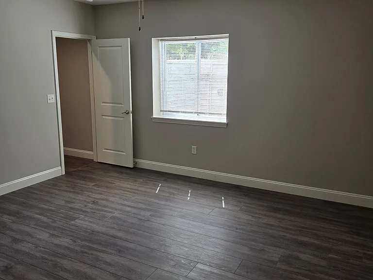 75 Lucinda Dr — Photo 18
