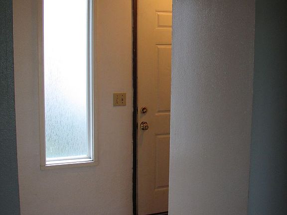 2nd image of 900 W Heron St APT B