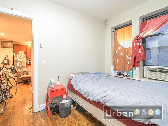 3rd image of 804 Park Pl #1C