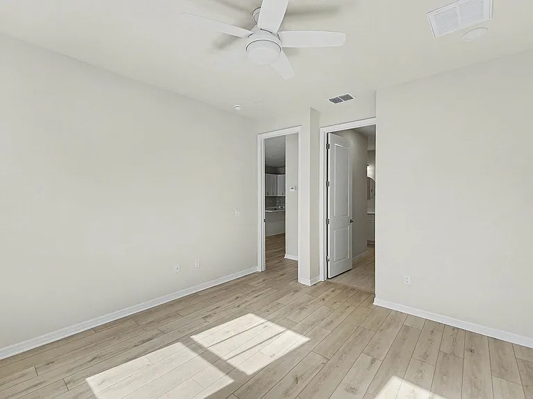 2549 Mario Way — Photo 7