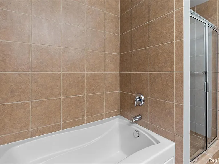 3670 Woodward Ave #314 — Photo 23
