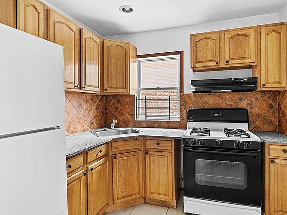 4th image of 1407 E 101st St