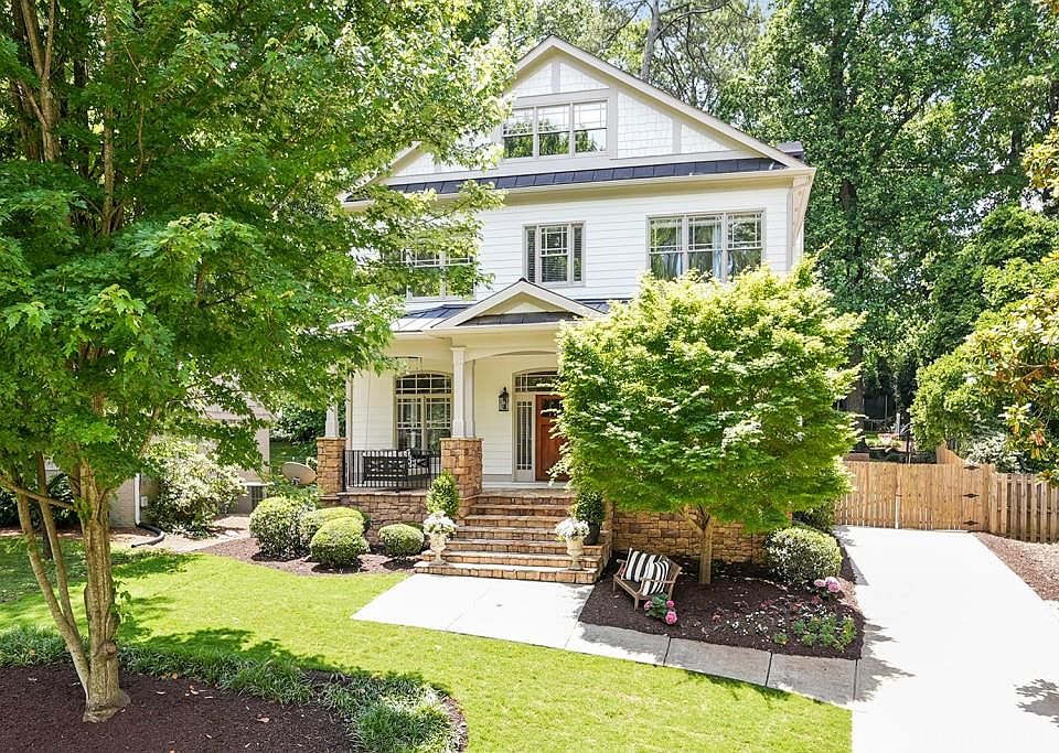 1st image of 2606 Winding Ln NE