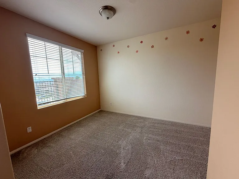 1729 Cripple Creek Dr #4 — Photo 34