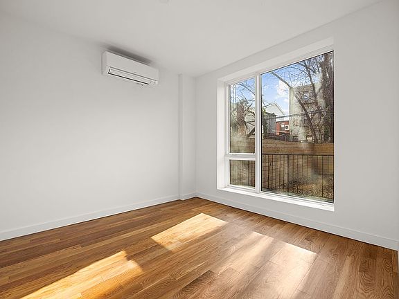 3rd image of 88 Marion St APT 1B
