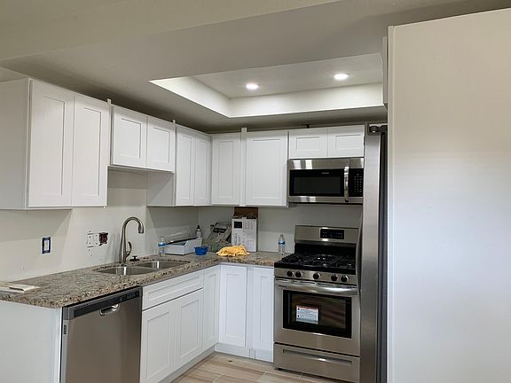 2nd image of 1604 W 158th St Unit I