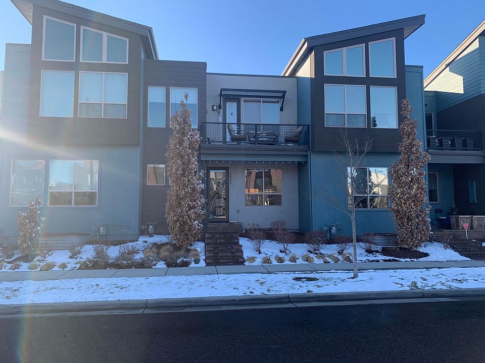1st image of 5493 Valentia St