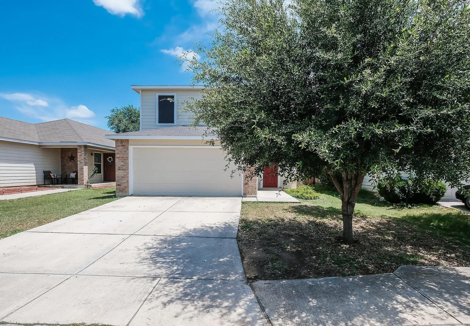 3 bed, 2.5 bath, 1856 sqft, $1,700 — Photo 2