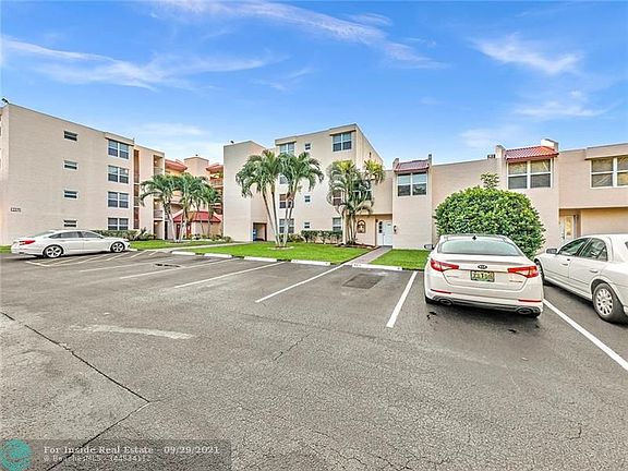 2nd image of 9451 Evergreen Pl APT 104