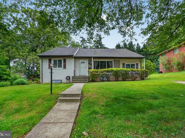 9211 E Parkhill Dr, Bethesda, MD 20814