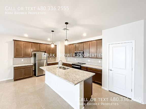 4th image of 17826 W Via De Luna Dr