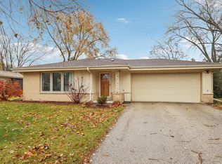 1705 Chapman Dr, Waukesha, WI 53189
