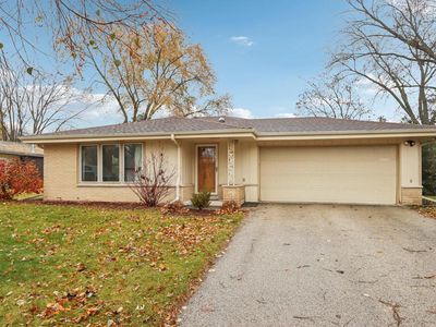 1705 Chapman DRIVE, Waukesha, WI, 53189