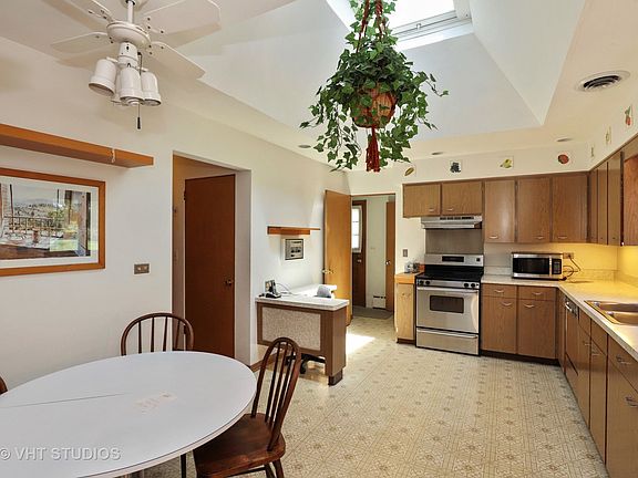 3rd image of 1190 Harwood Dr
