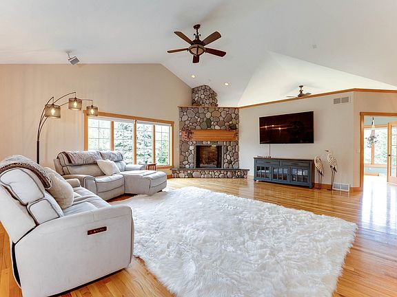 2nd image of 2814 Sunflower Dr