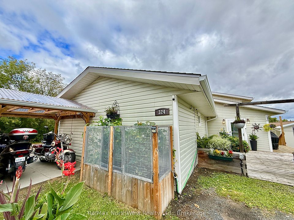 1st image of 324 Beatty St