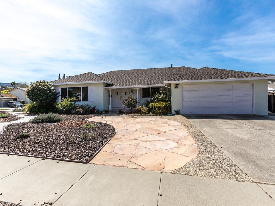 1st image of 6923 Burnside Dr