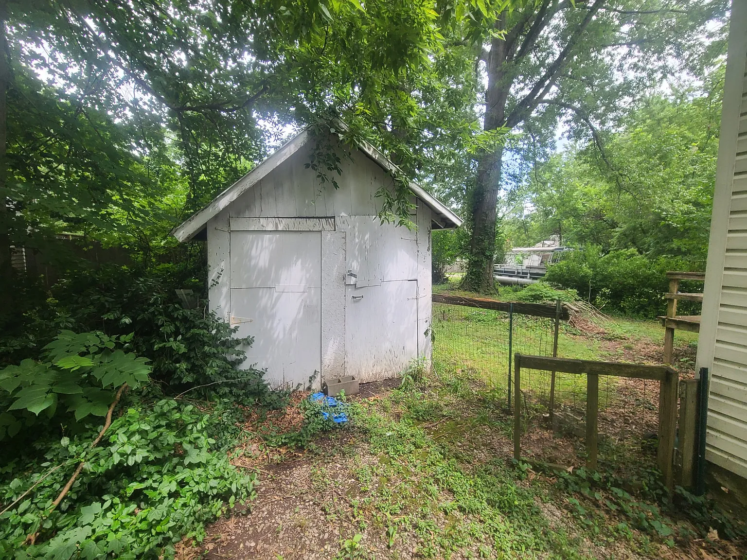 2 bed, 900 sqft, $895 — Photo 2