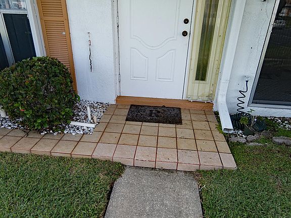 2nd image of 521 Crooked Lake Ln #0