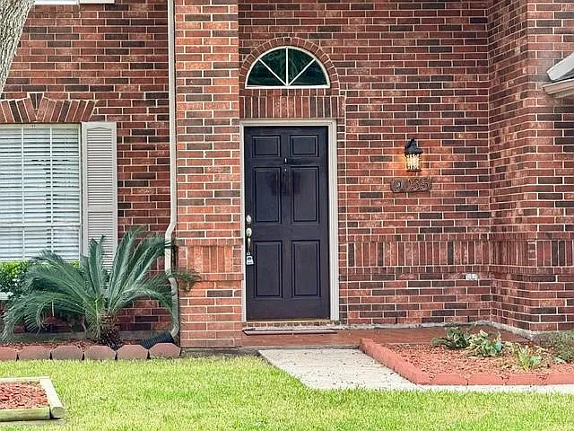 9035 Rippling Fields Dr — Photo 8
