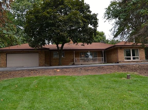 3rd image of 8016 W 131st St