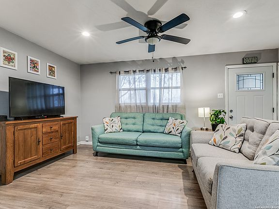 5th image of 3958 TROPICAL DR